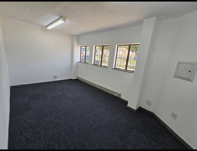 331M² WAREHOUSE TO LET IN MEADOWDALE